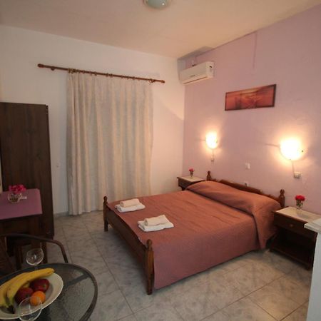 Tony'S Apartments Агиос Георгиос Екстериор снимка