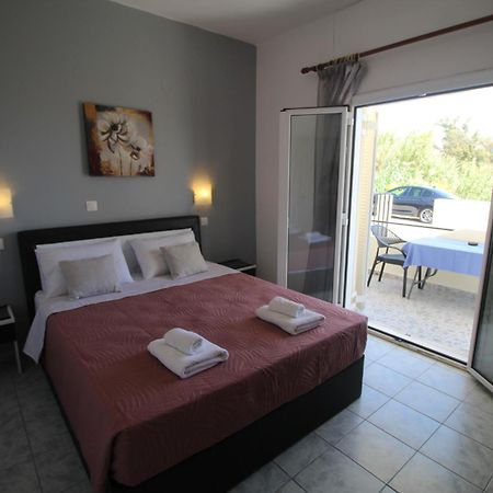 Tony'S Apartments Агиос Георгиос Екстериор снимка