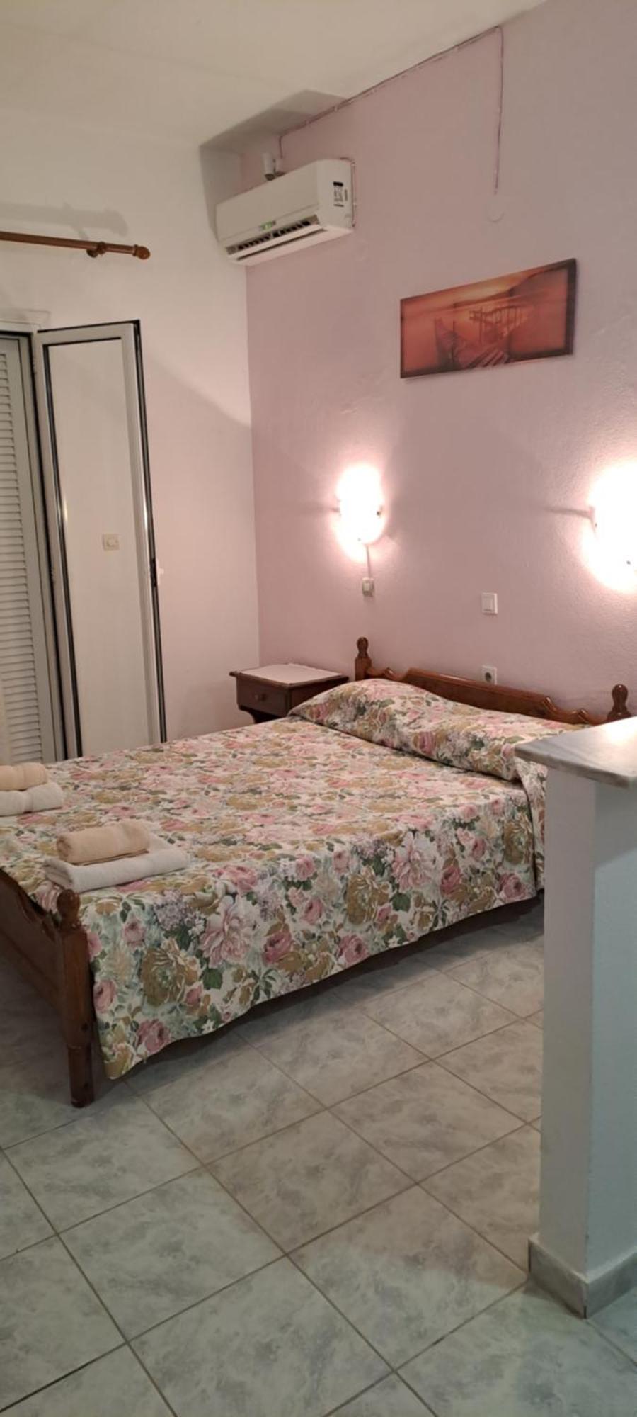Tony'S Apartments Агиос Георгиос Екстериор снимка
