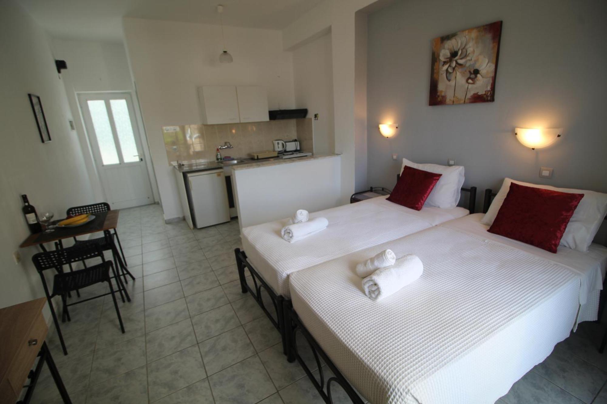 Tony'S Apartments Агиос Георгиос Екстериор снимка
