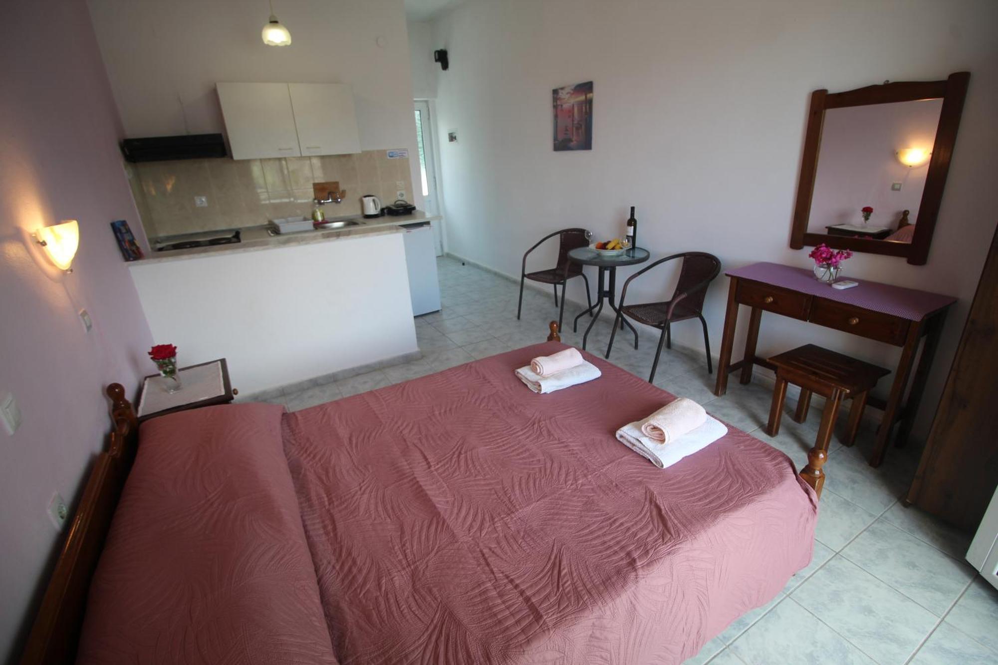 Tony'S Apartments Агиос Георгиос Екстериор снимка