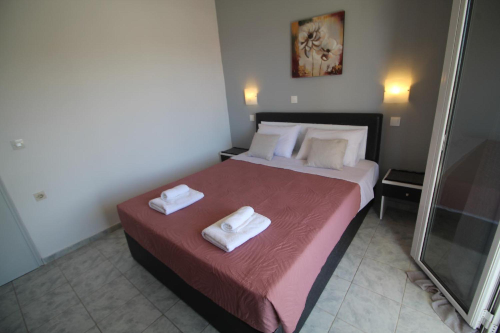 Tony'S Apartments Агиос Георгиос Екстериор снимка