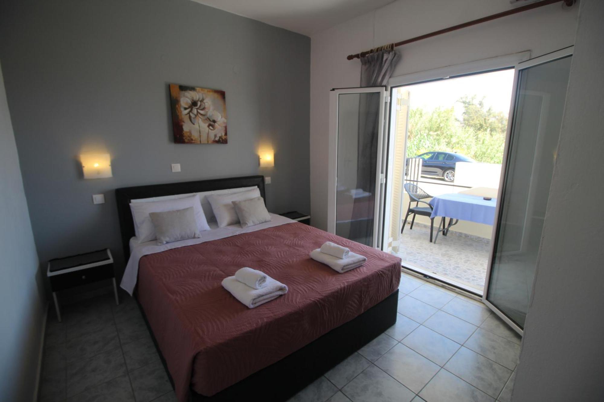 Tony'S Apartments Агиос Георгиос Екстериор снимка