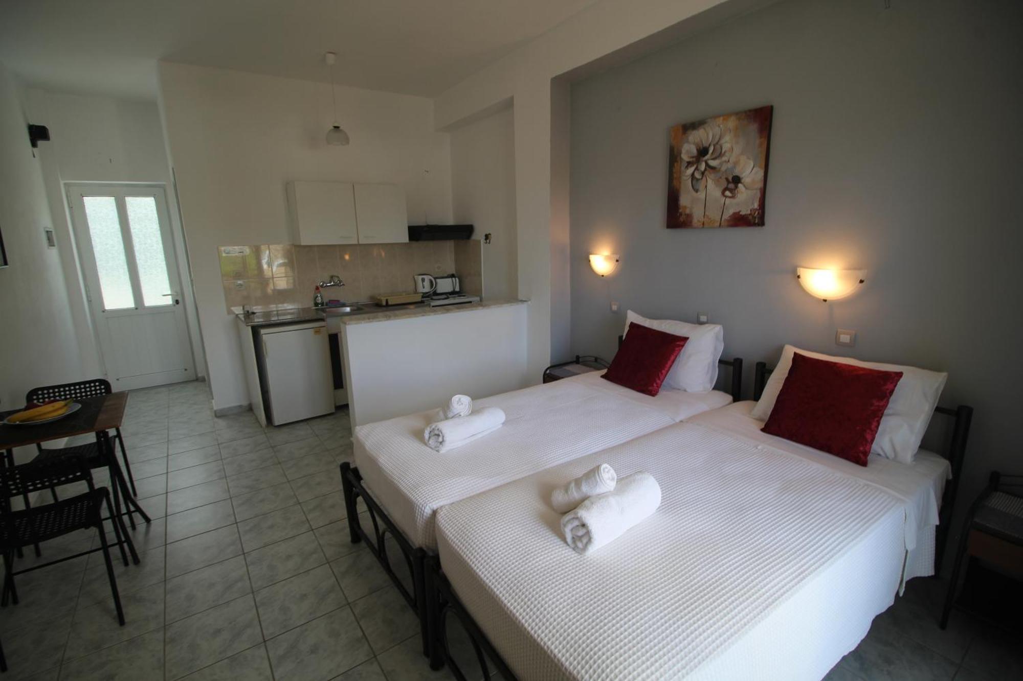 Tony'S Apartments Агиос Георгиос Екстериор снимка