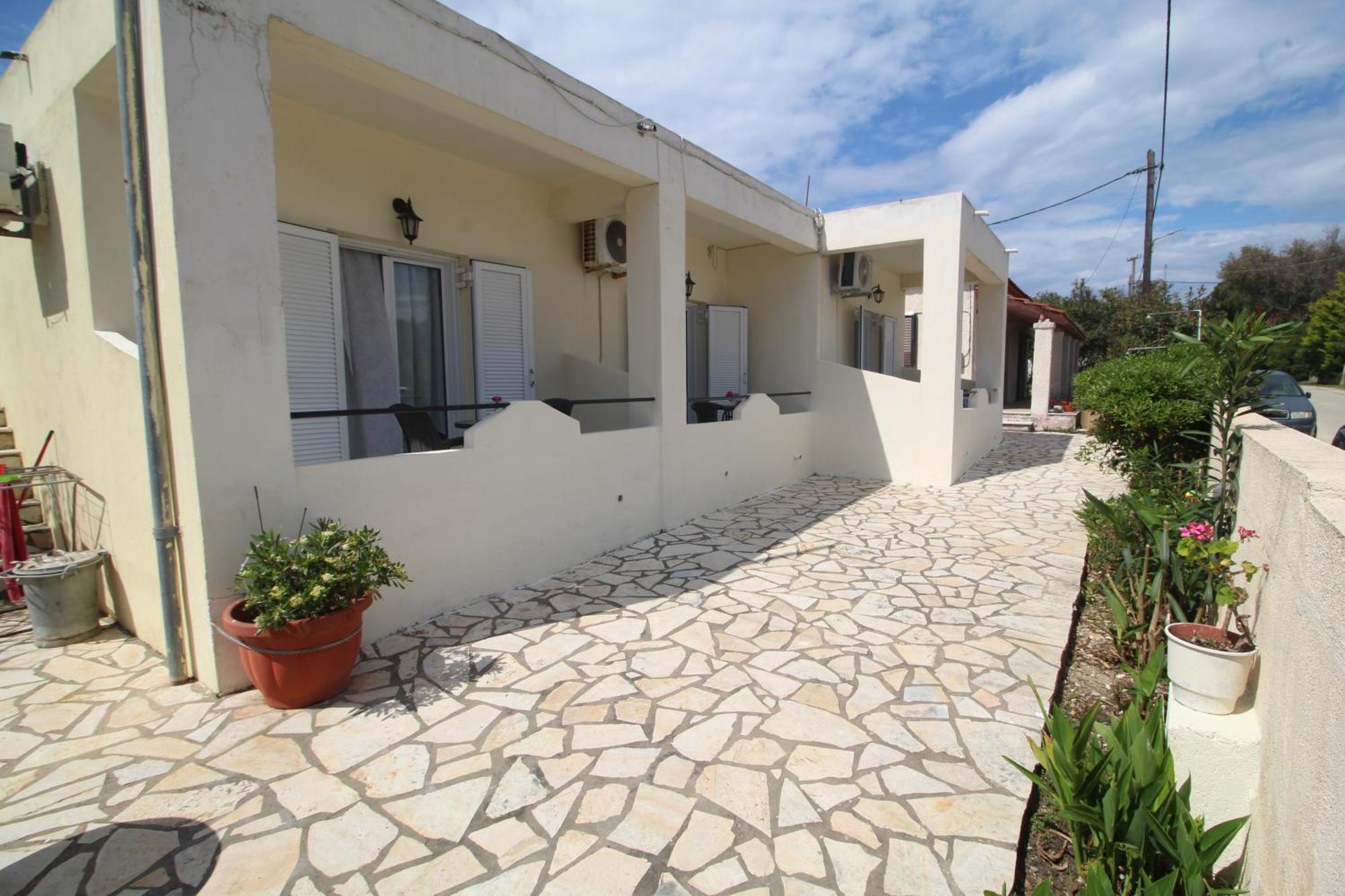 Tony'S Apartments Агиос Георгиос Екстериор снимка