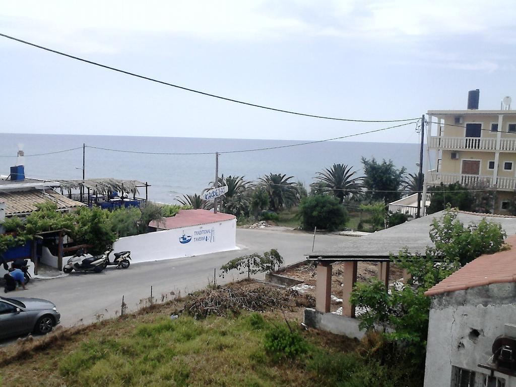 Tony'S Apartments Агиос Георгиос Екстериор снимка
