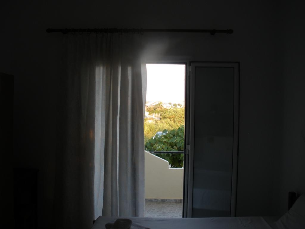 Tony'S Apartments Агиос Георгиос Екстериор снимка