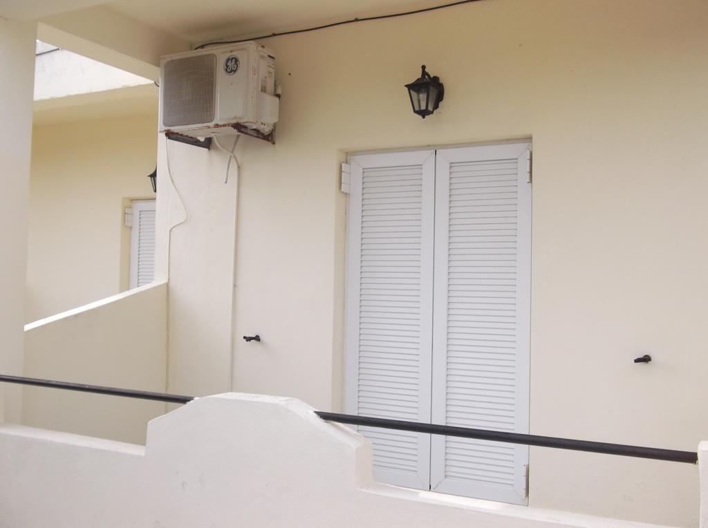 Tony'S Apartments Агиос Георгиос Екстериор снимка