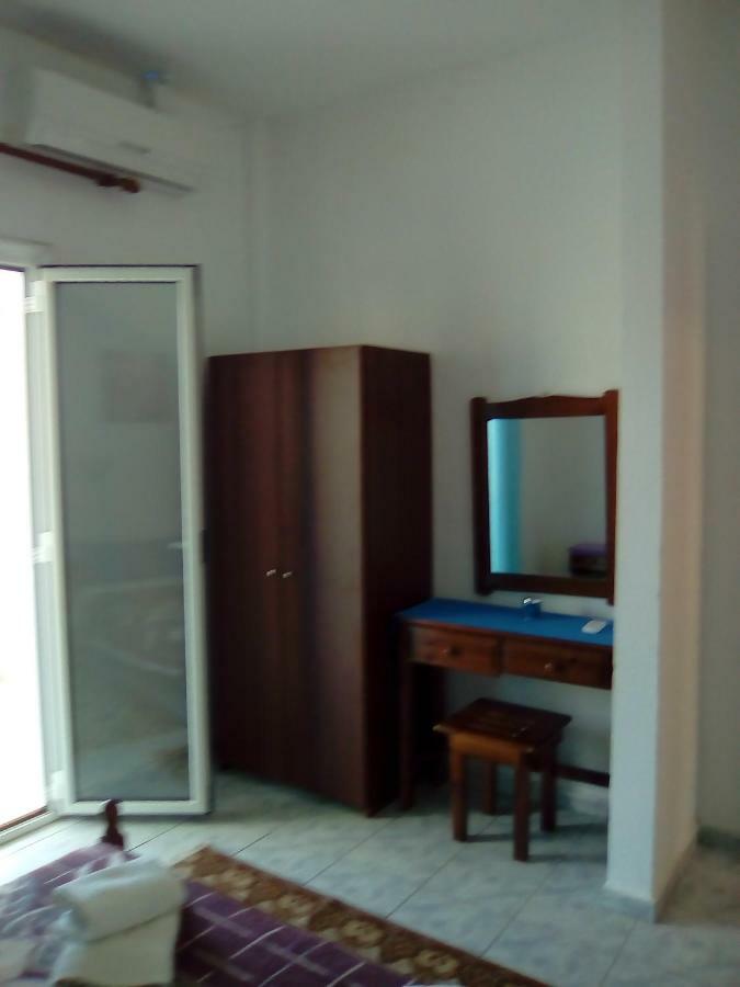 Tony'S Apartments Агиос Георгиос Екстериор снимка